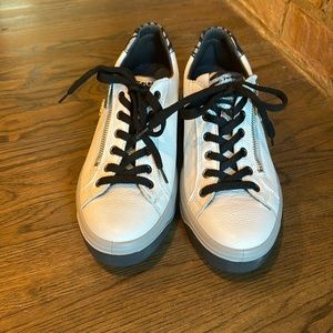 Italian Igi&co white leather sneakers